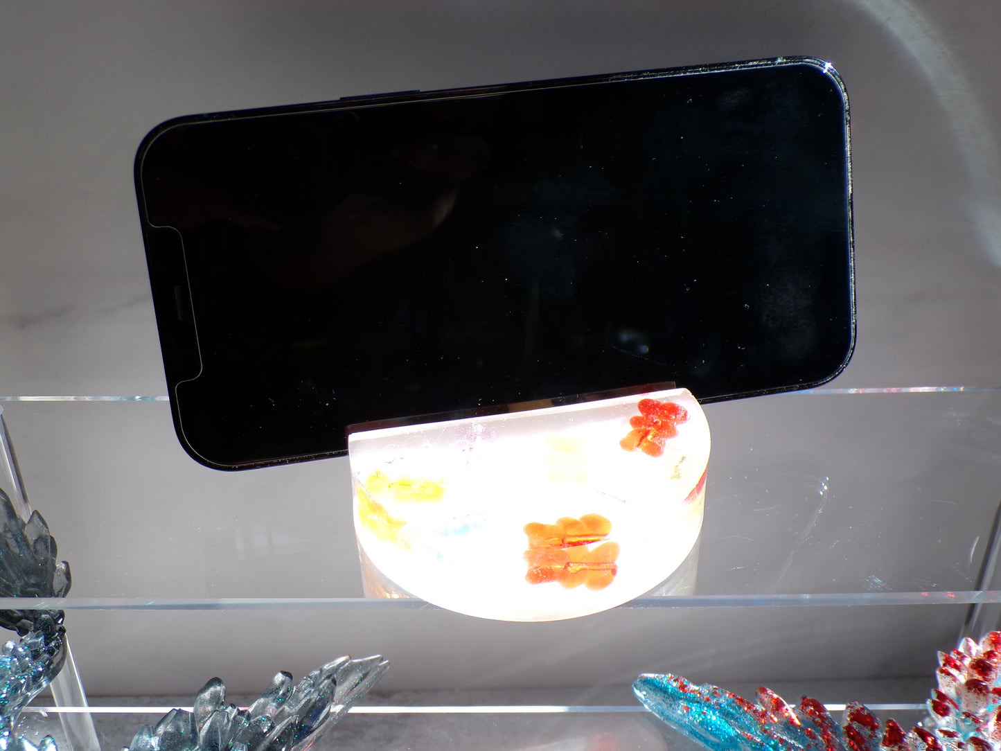 Phone Stand Round Gummy Bears