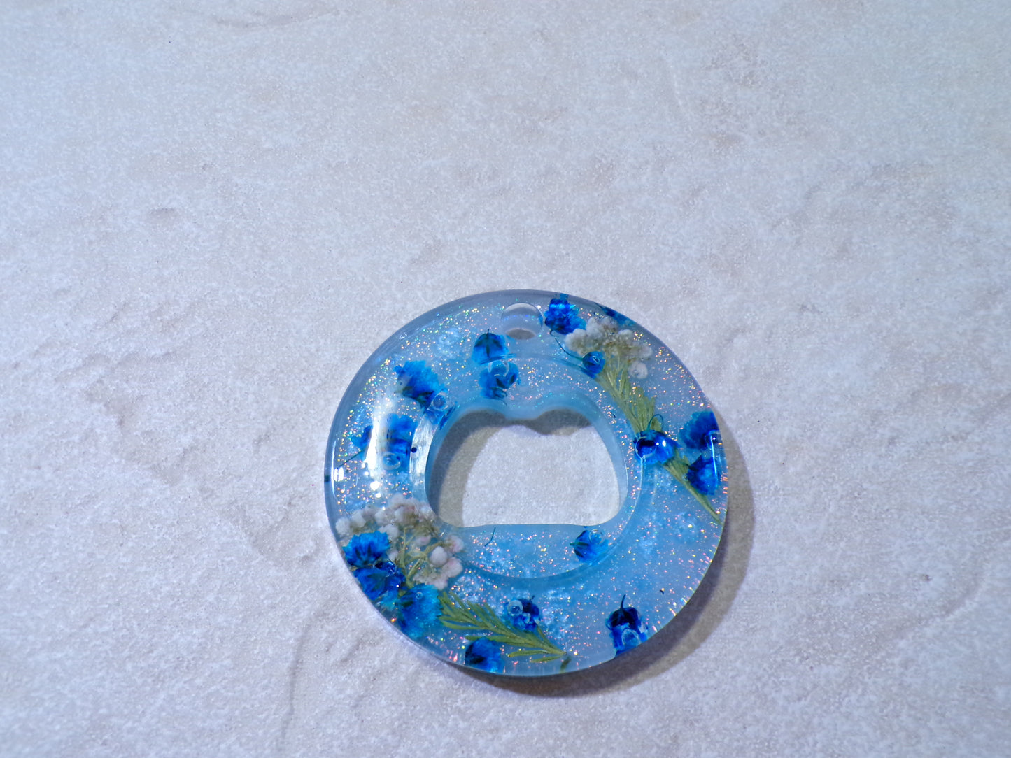 BOTTLE OPENER ROUND BLUE FLORAL