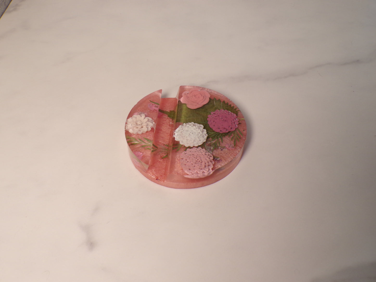 ROUND PINK FLORAL STAND