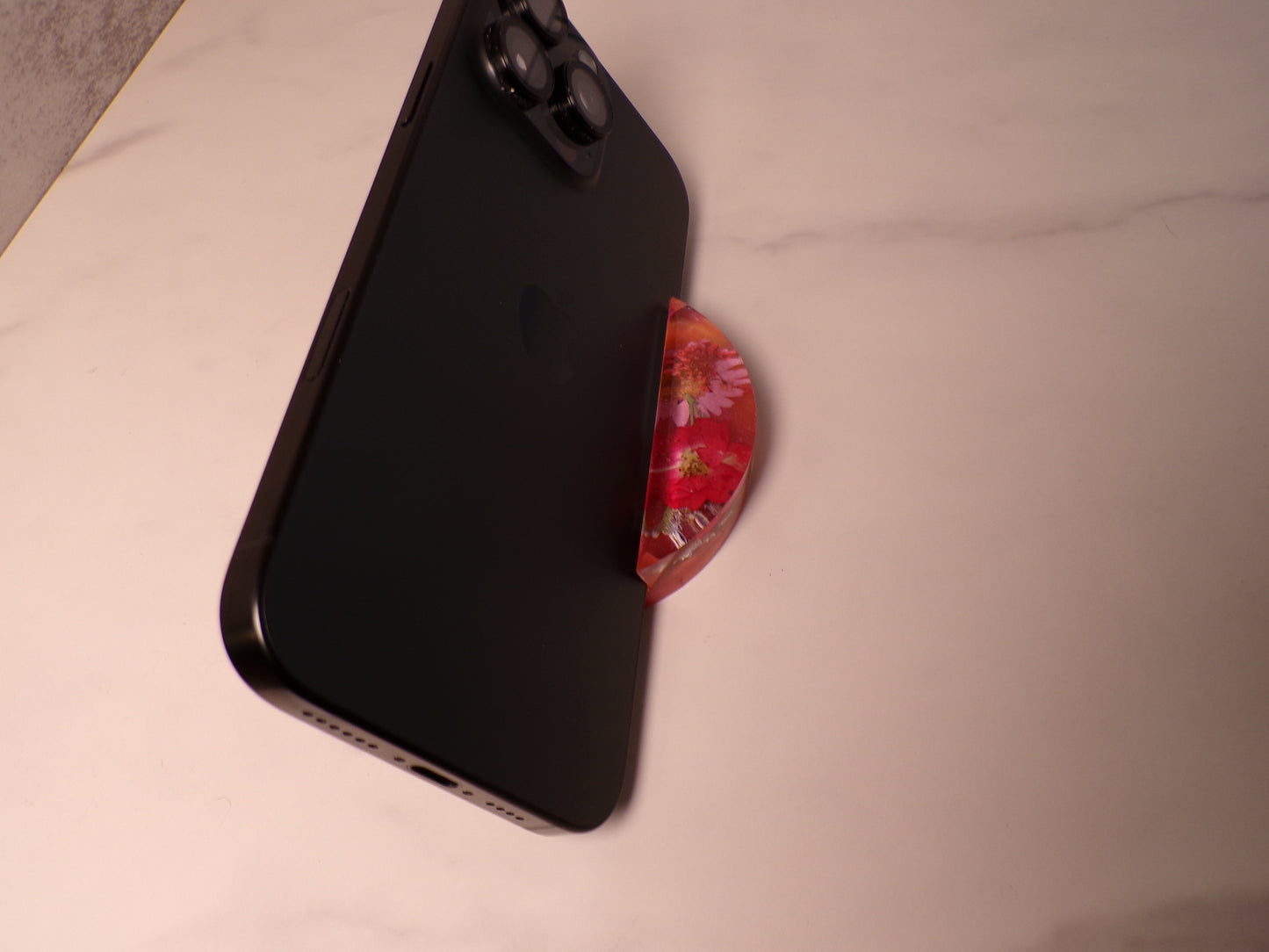 RED FLORAL PHONE STAND
