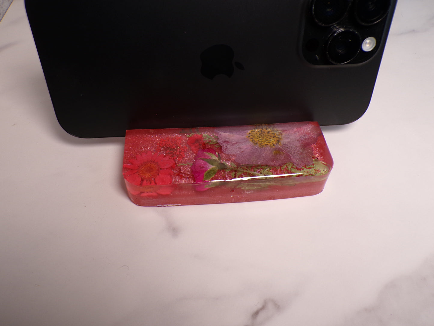 FLORAL PHONE STAND