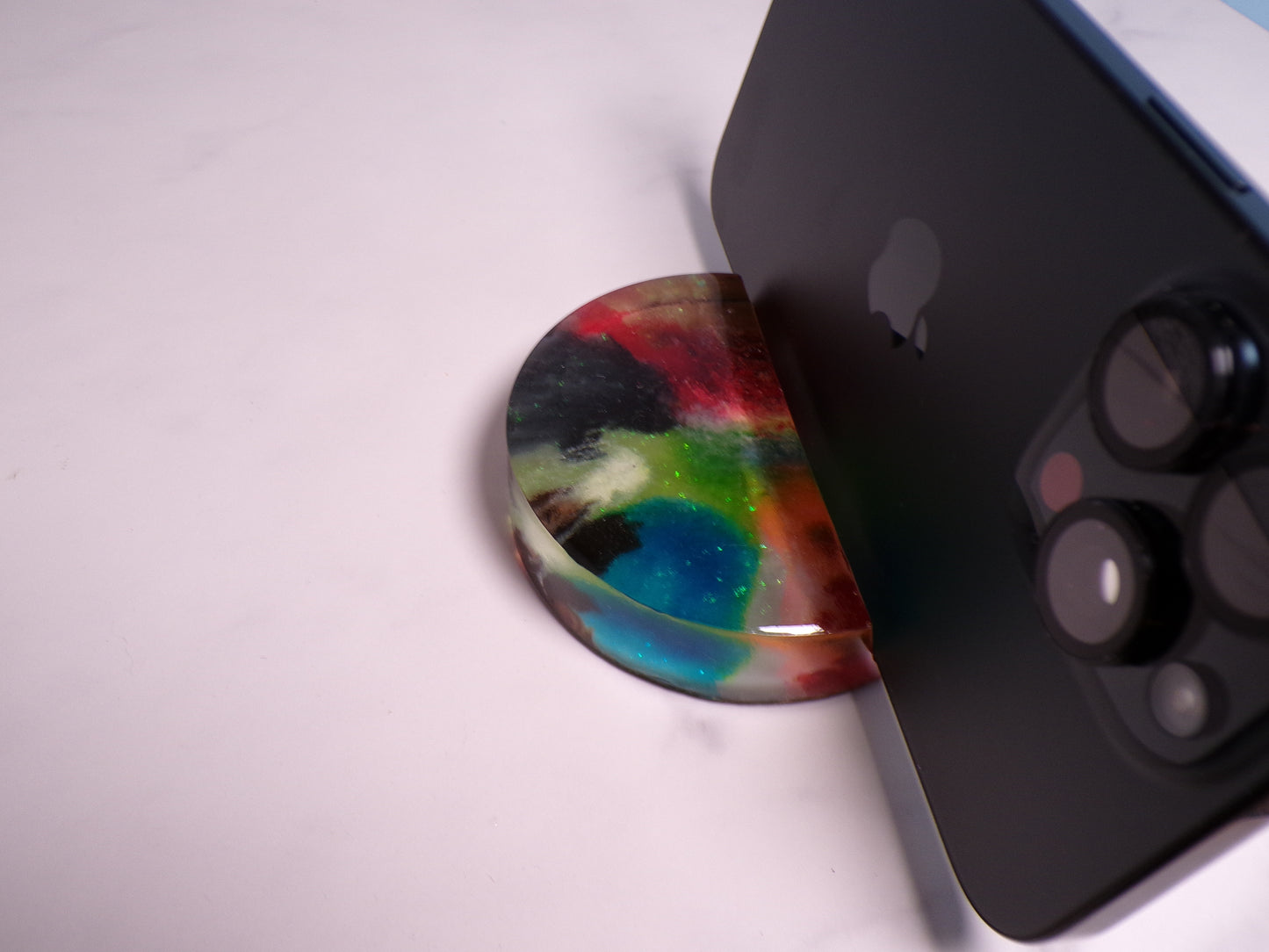 ROUND PHONE STAND TYEDYED