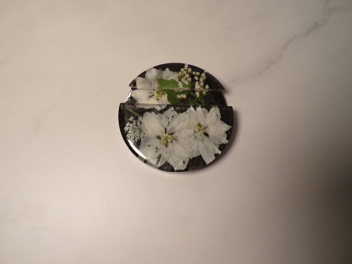 WHITE W/ BLACK BACKGROUND PHONE HOLDER