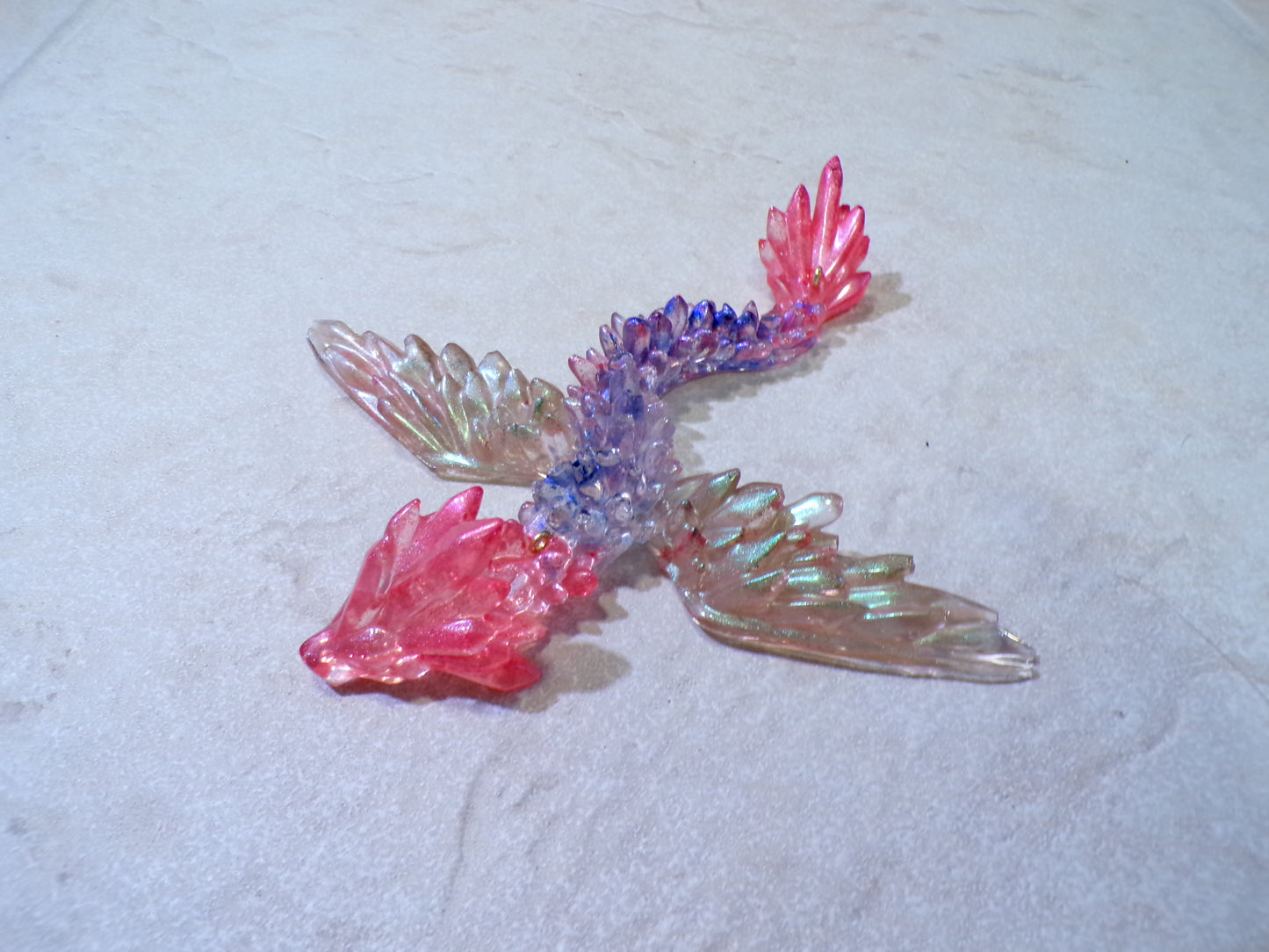 FLYING DRAGON WITH HARDWARE TO HANG