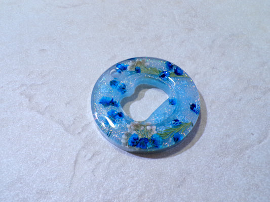 BOTTLE OPENER ROUND BLUE FLORAL